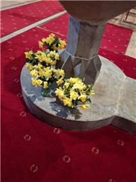 DADS AND KIDS RUN MOTHER’S DAY SERVICE
